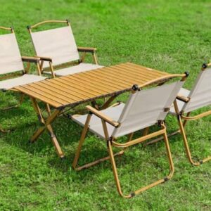 סט שולחן ארבע כיסאות לגינה ולמרפסת מבית Swiss Sky